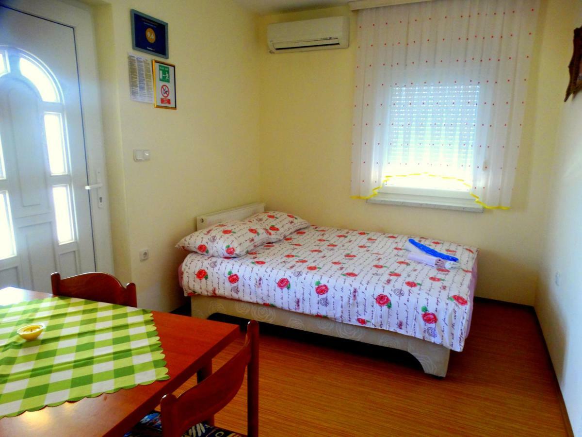 Apartment Gebic Ivan ツリクヴェニツァ エクステリア 写真